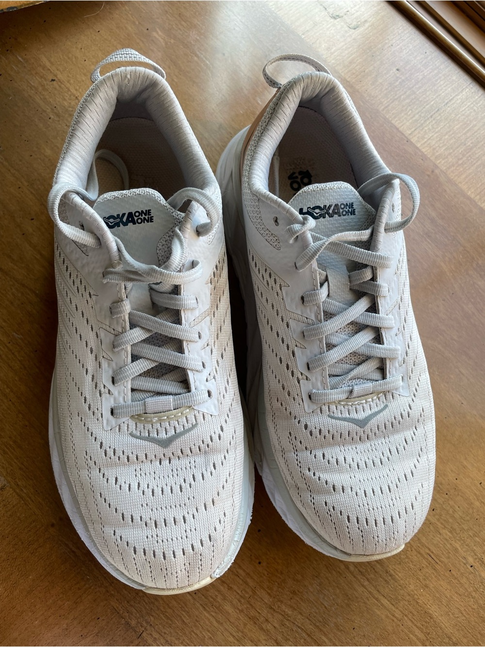Hoka One One Arahi 4 Running Shoes - Light Beige/Off-White